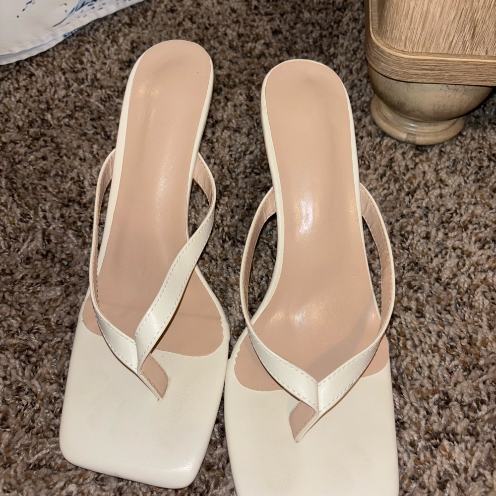 Elegant Beige Women's Sandals